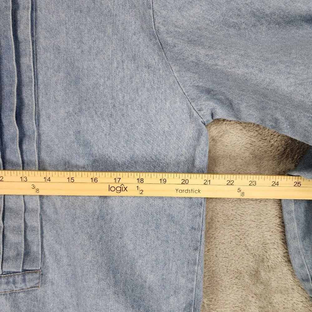 Central Falls Shirt Womens Medium Blue Denim Pleated Worn Grannycore Vintage Top - Picture 3 of 13